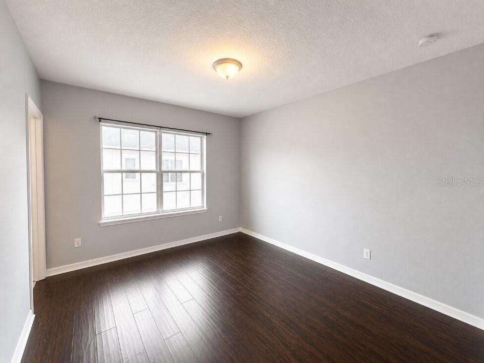 JESUPS RESERVE TWNHMS REP - Residential Lease