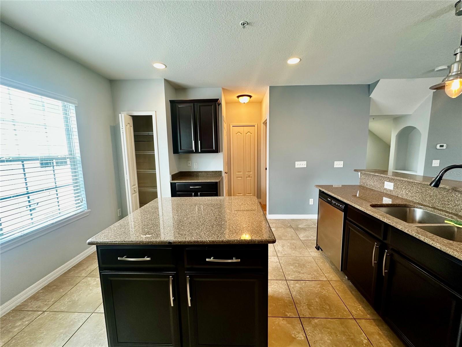 JESUPS RESERVE TWNHMS REP - Residential Lease