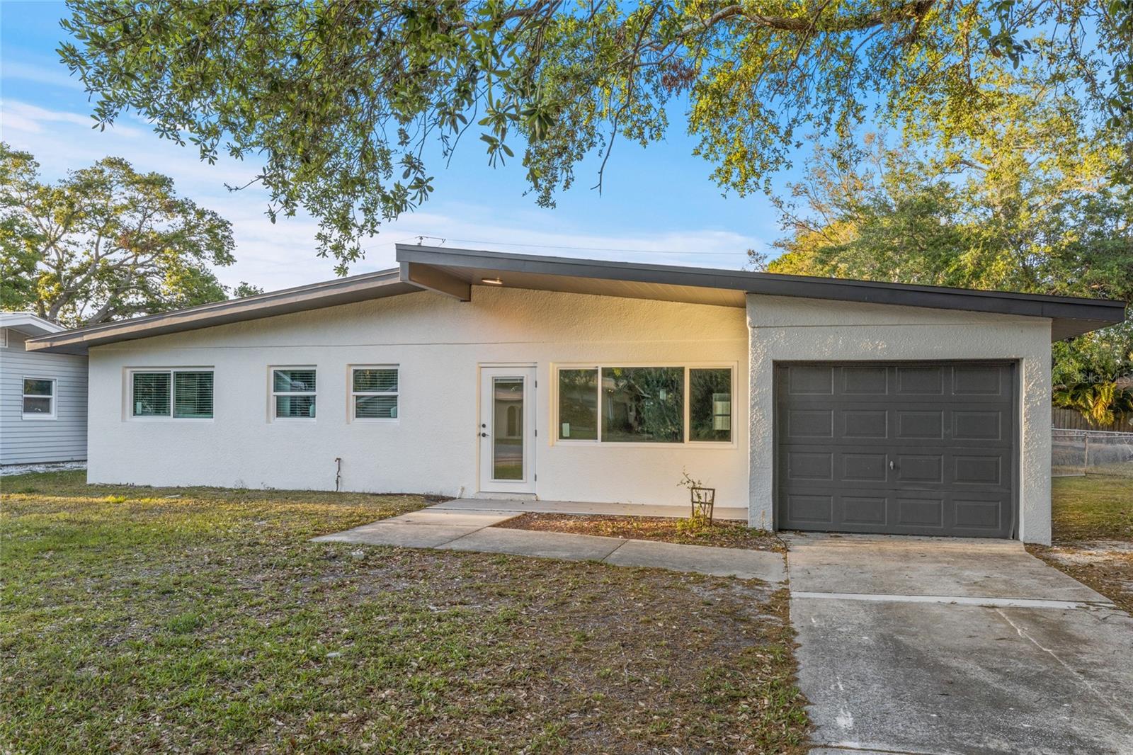 3169 BELLEVUE STREET