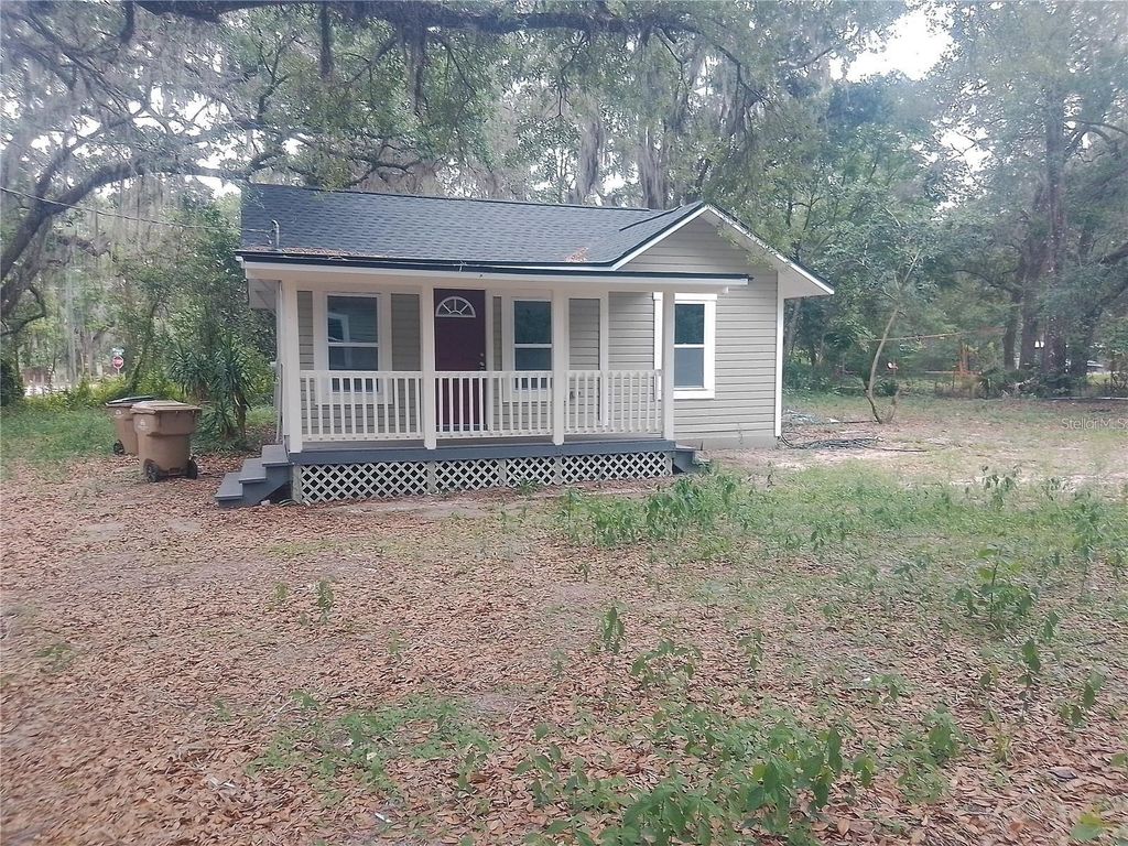 Photo of 19040 Ravenswood Road, Altoona, FL 32702 (MLS # O6395401)