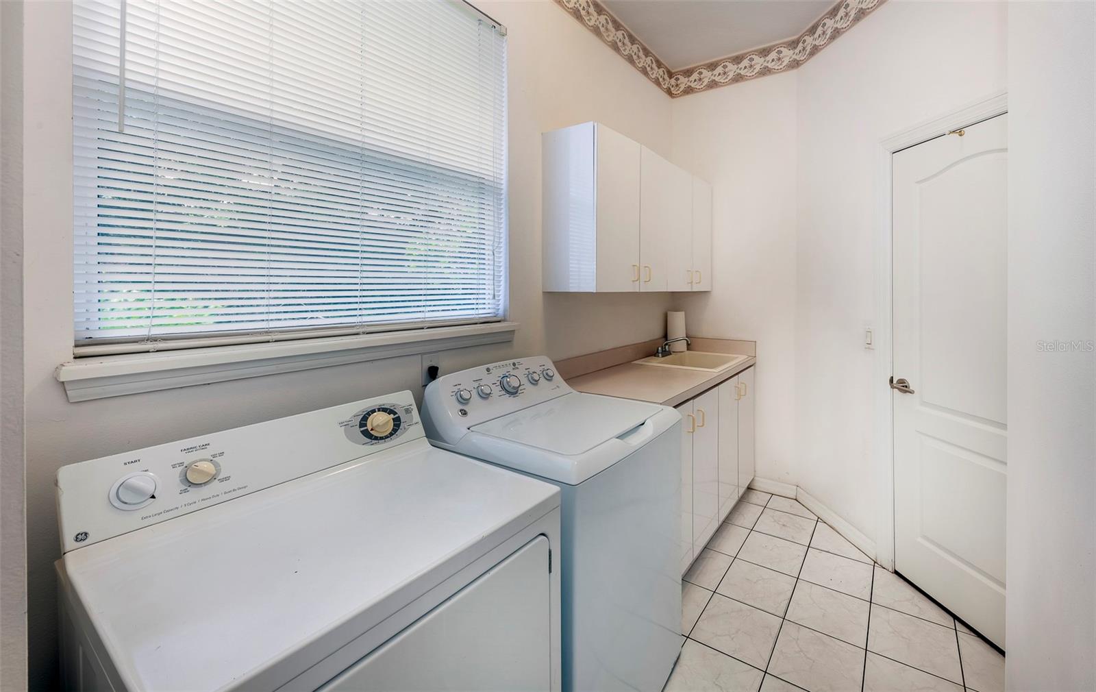 LAKE FOREST SEC 1 - Residential