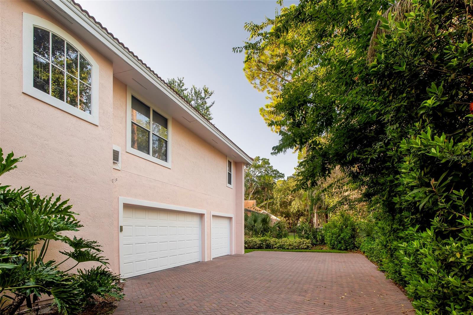 LAKE FOREST SEC 1 - Residential