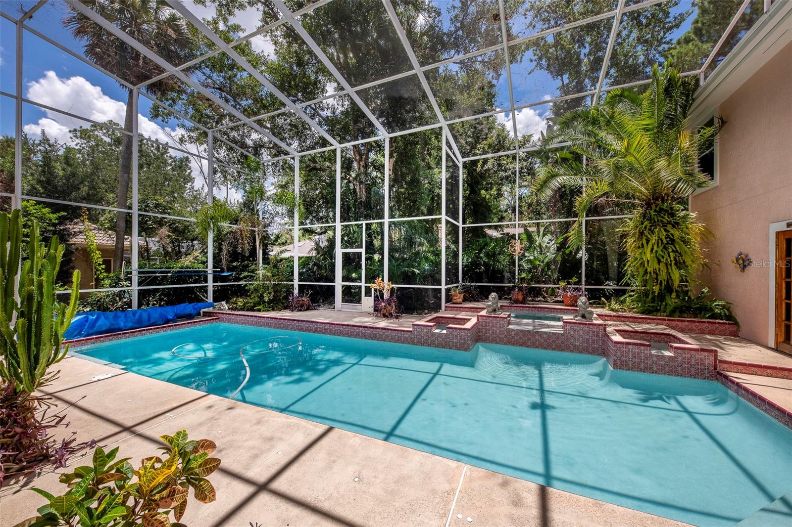 LAKE FOREST SEC 1 - Residential