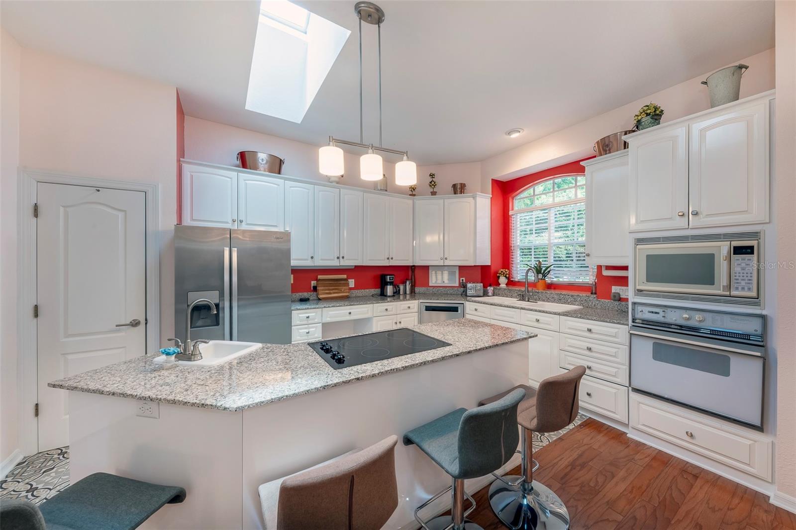 LAKE FOREST SEC 1 - Residential