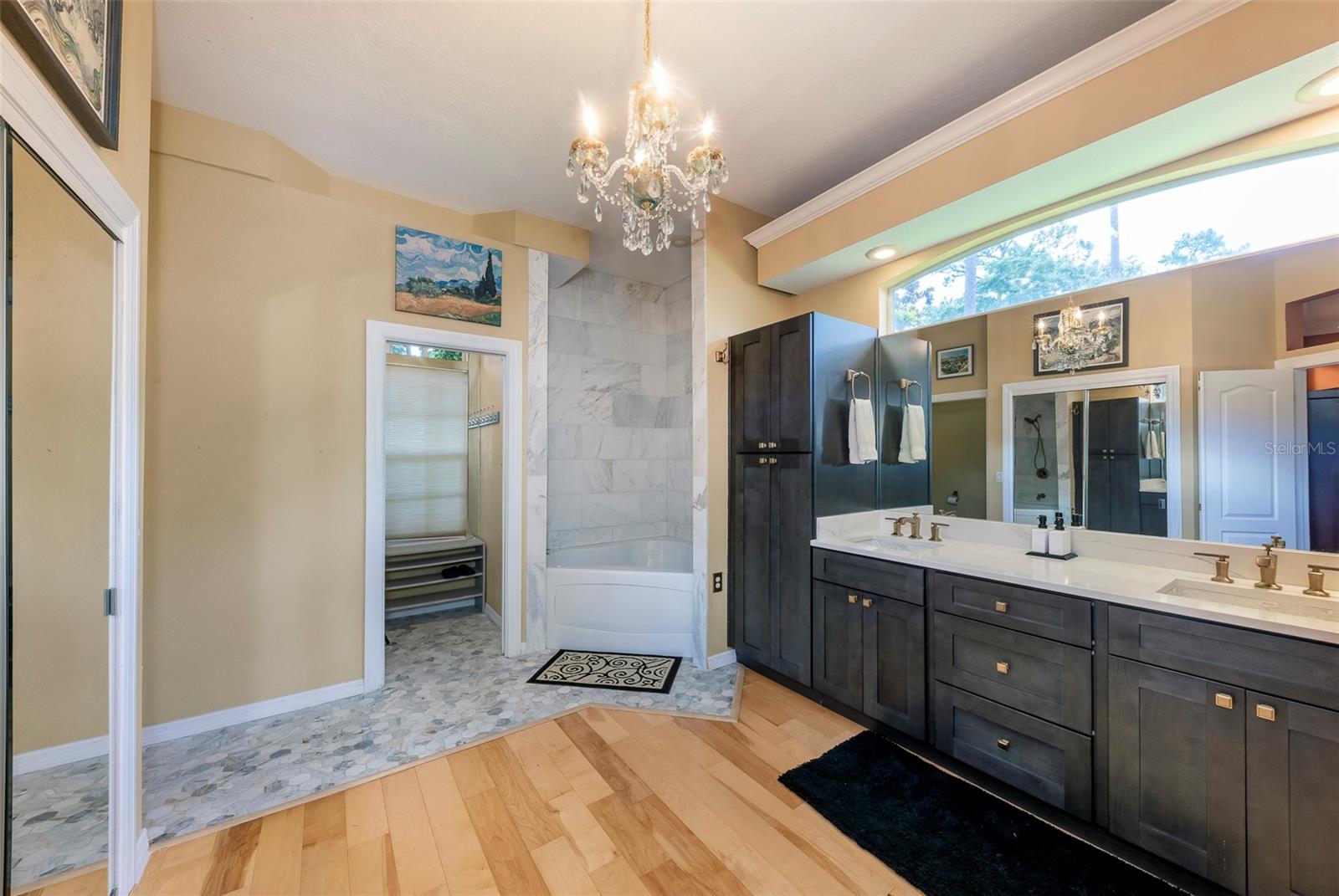 LAKE FOREST SEC 1 - Residential