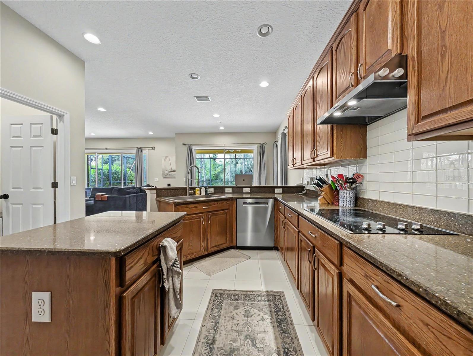 SONOMA PH I - Residential Lease