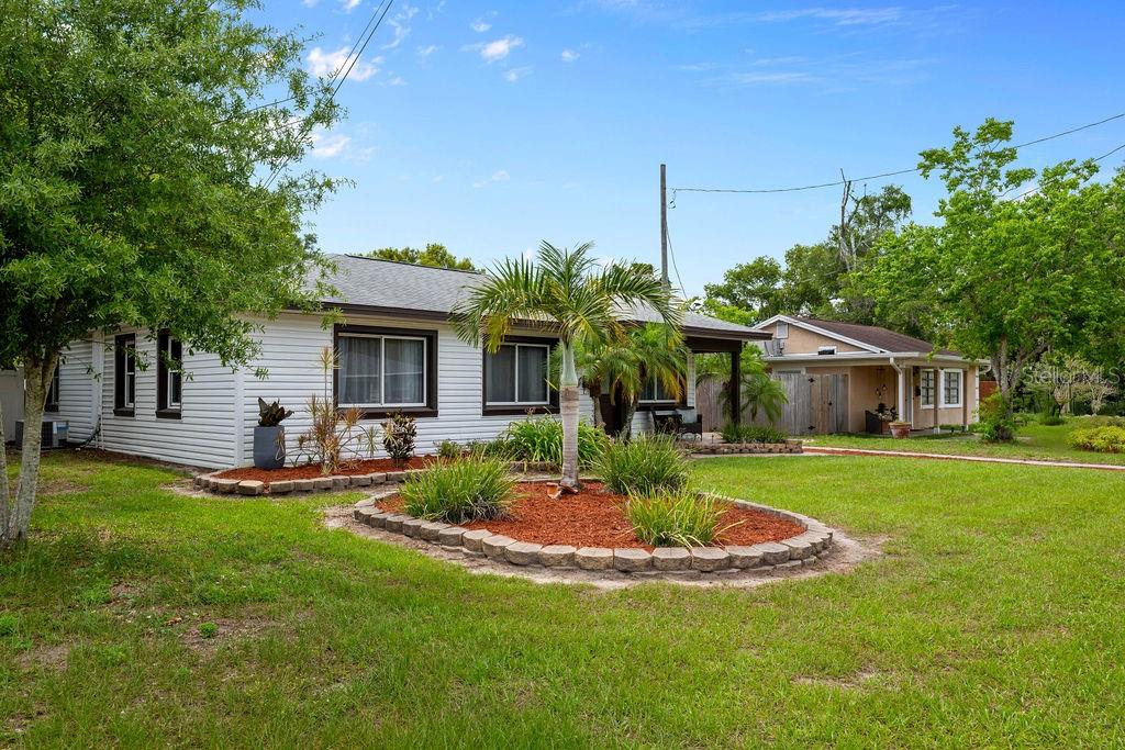 6 S LAKEWOOD DRIVE