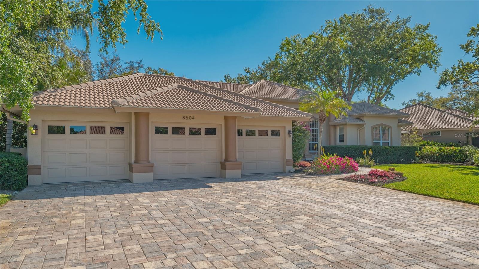 8504 WOODBRIAR DRIVE