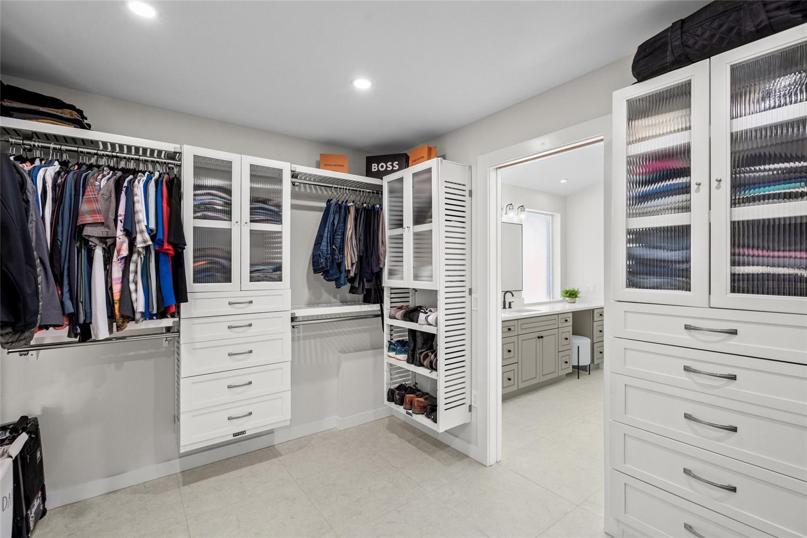 SOUTHBAY YACHT & RACQUET CLUB - Residential