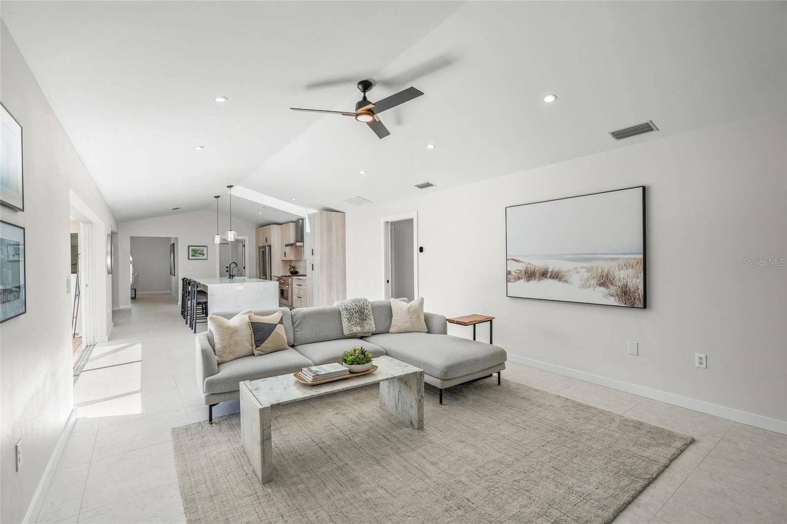 SOUTHBAY YACHT & RACQUET CLUB - Residential