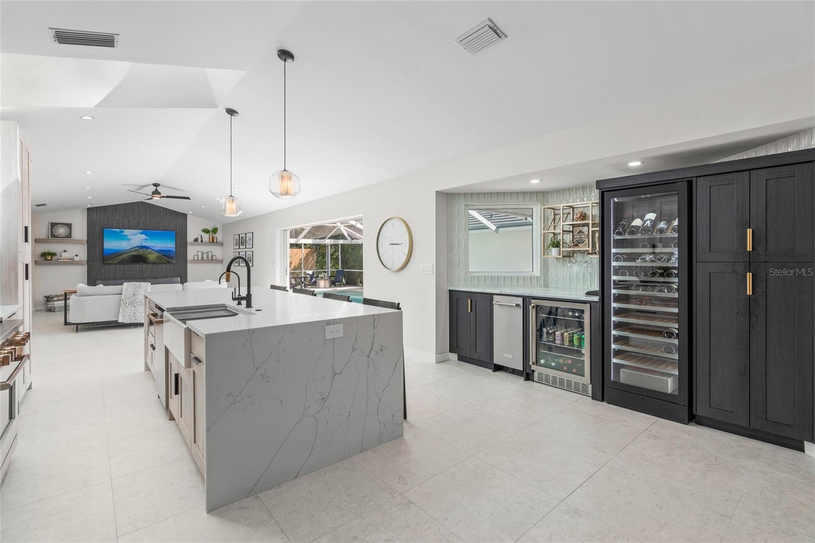 SOUTHBAY YACHT & RACQUET CLUB - Residential