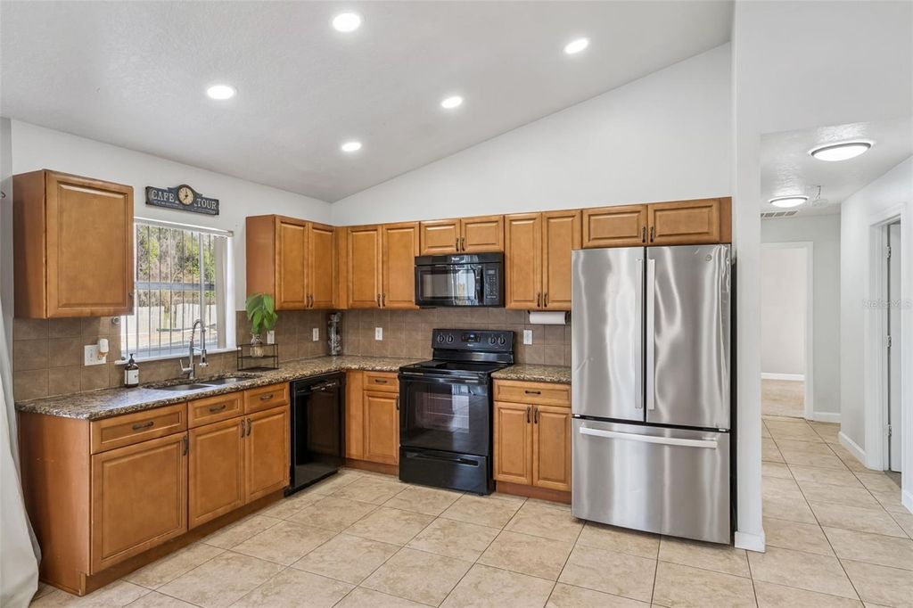 Photo of 219 E 15th Street, Apopka, FL 32703 (MLS # O6394148)