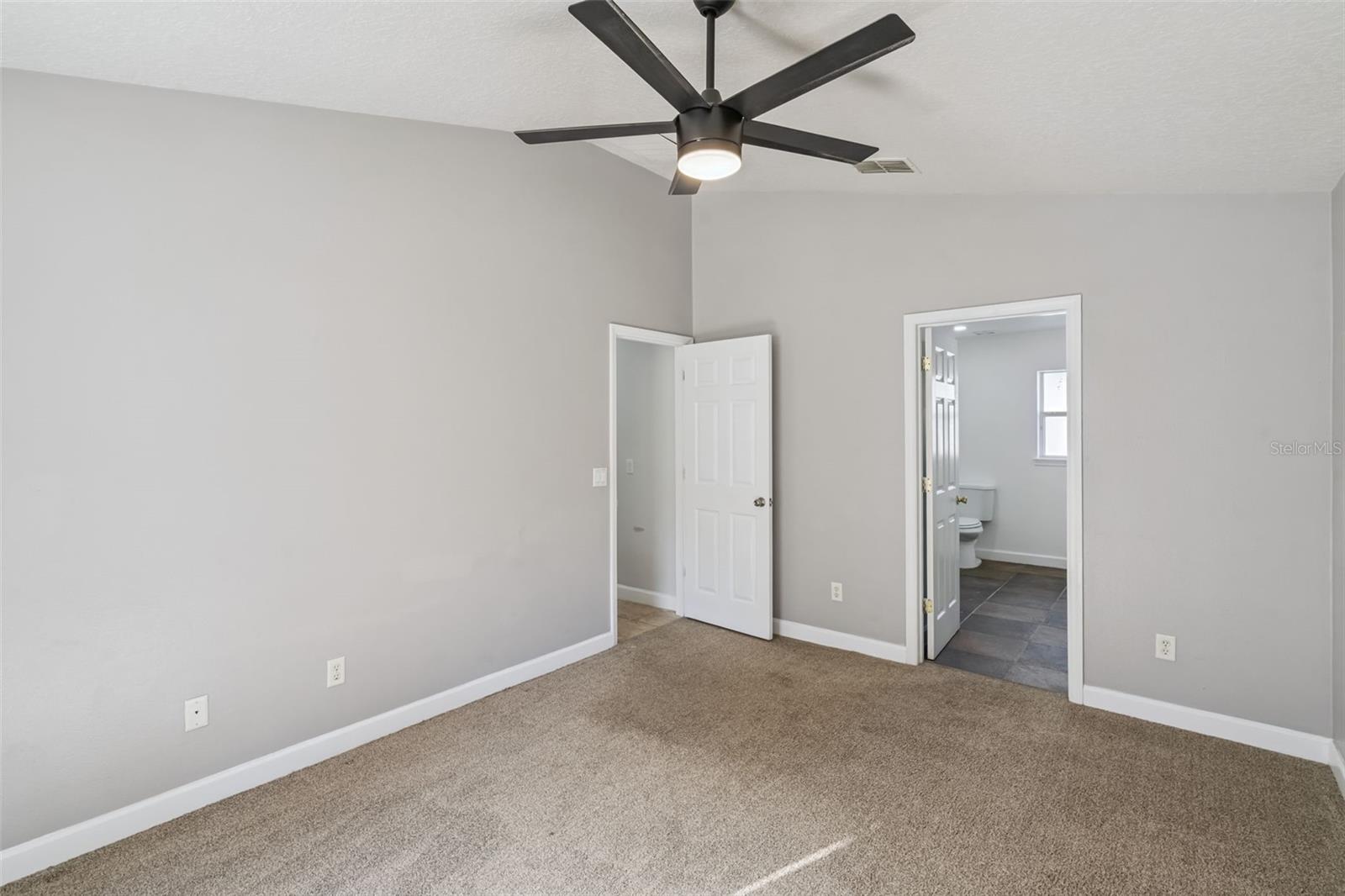 COMM NE COR OF NW1/4 OF SW1/4 OF SEC RUNS - Residential