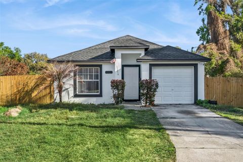 Photo of 219 E 15th Street, Apopka, FL 32703 (MLS # O6394148)