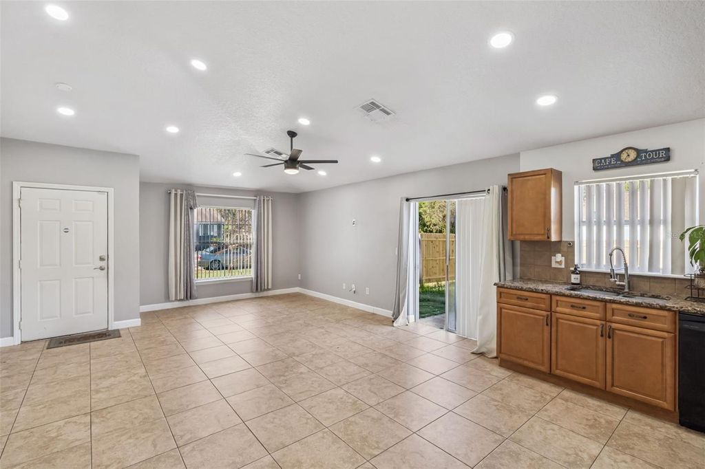 Photo of 219 E 15th Street, Apopka, FL 32703 (MLS # O6394148)