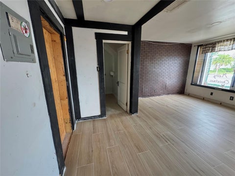 Tiny photo for 115 S Lake Avenue, Groveland, FL 34736 (MLS # G5117062)