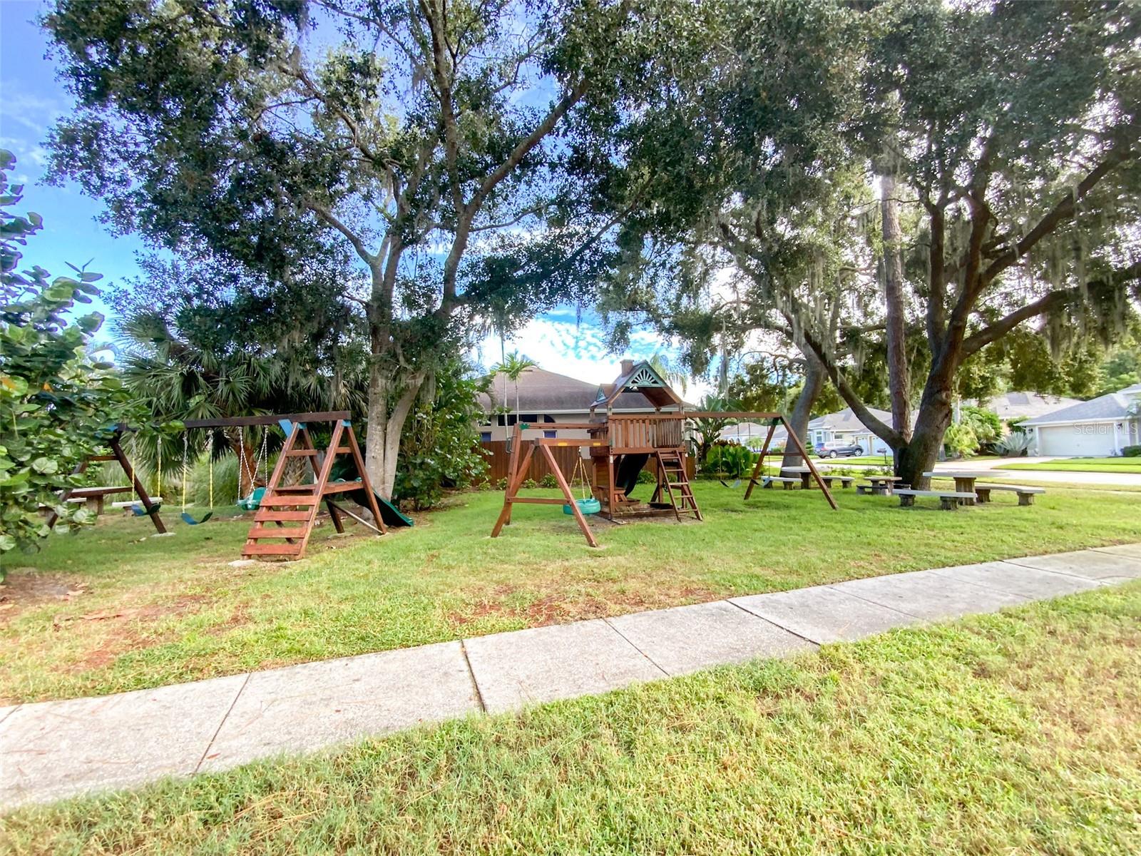 GRASSY POINTE - PH 1 - Residential