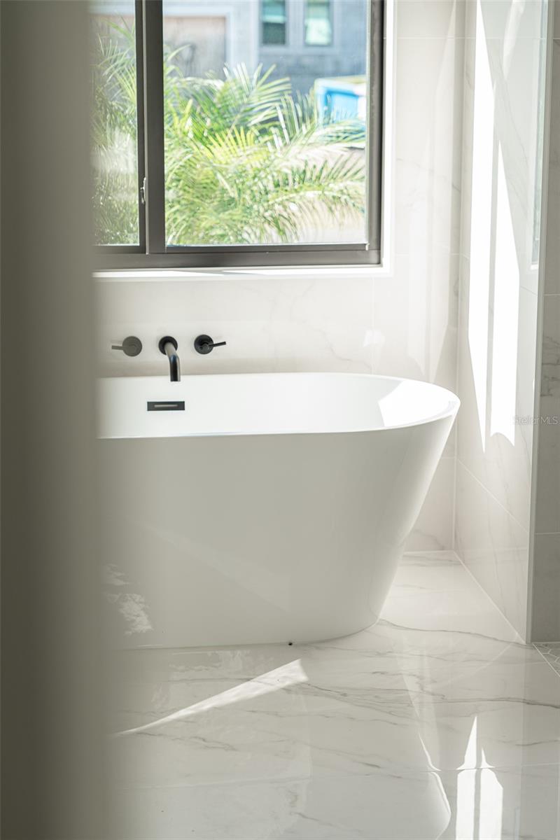 ROTONDA WEST PINE VALLEY - Residential