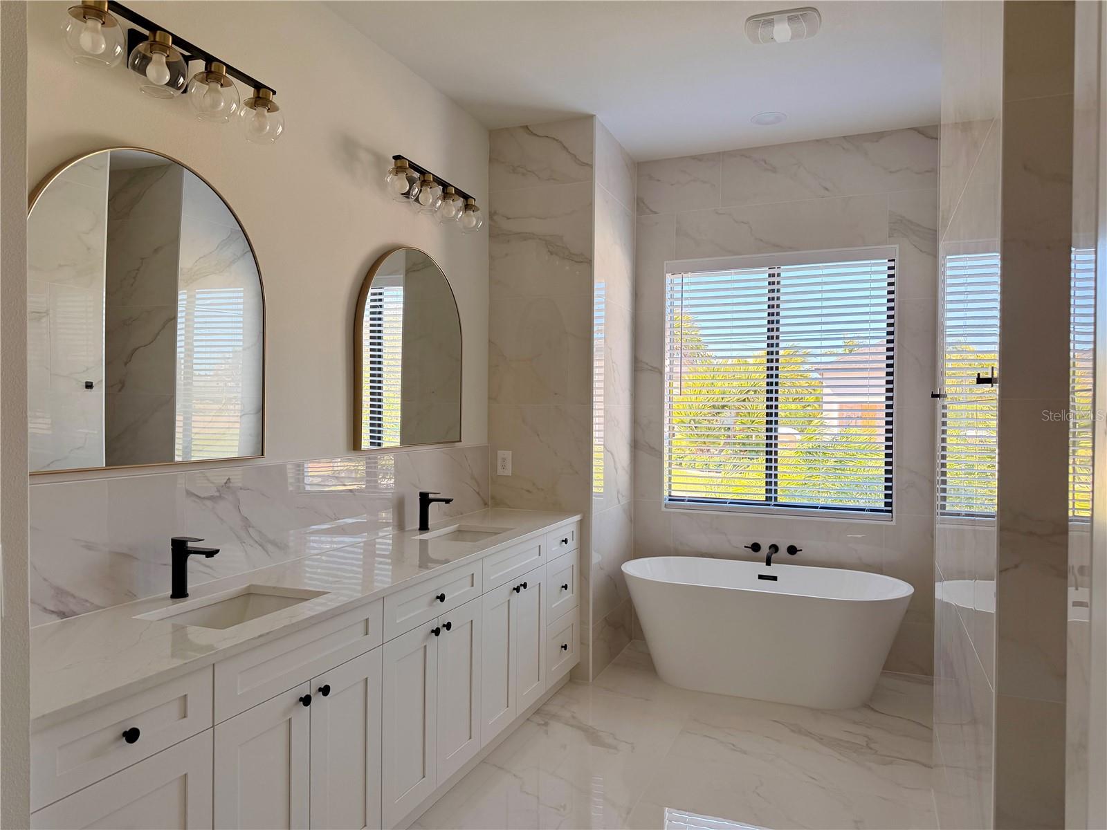 ROTONDA WEST PINE VALLEY - Residential