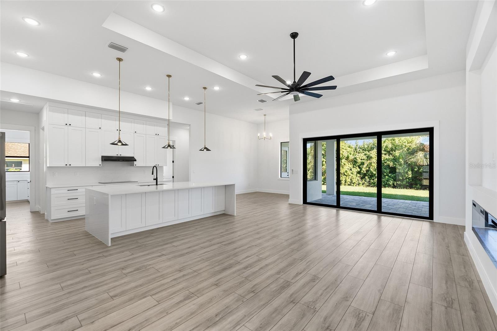 ROTONDA WEST PINE VALLEY - Residential