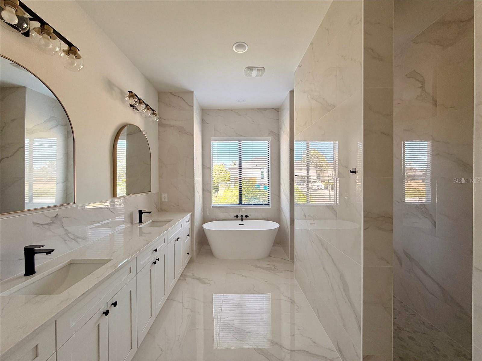 ROTONDA WEST PINE VALLEY - Residential