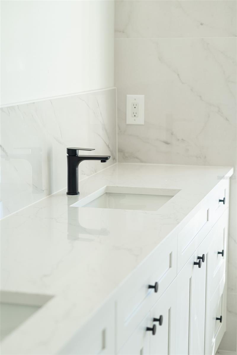 ROTONDA WEST PINE VALLEY - Residential