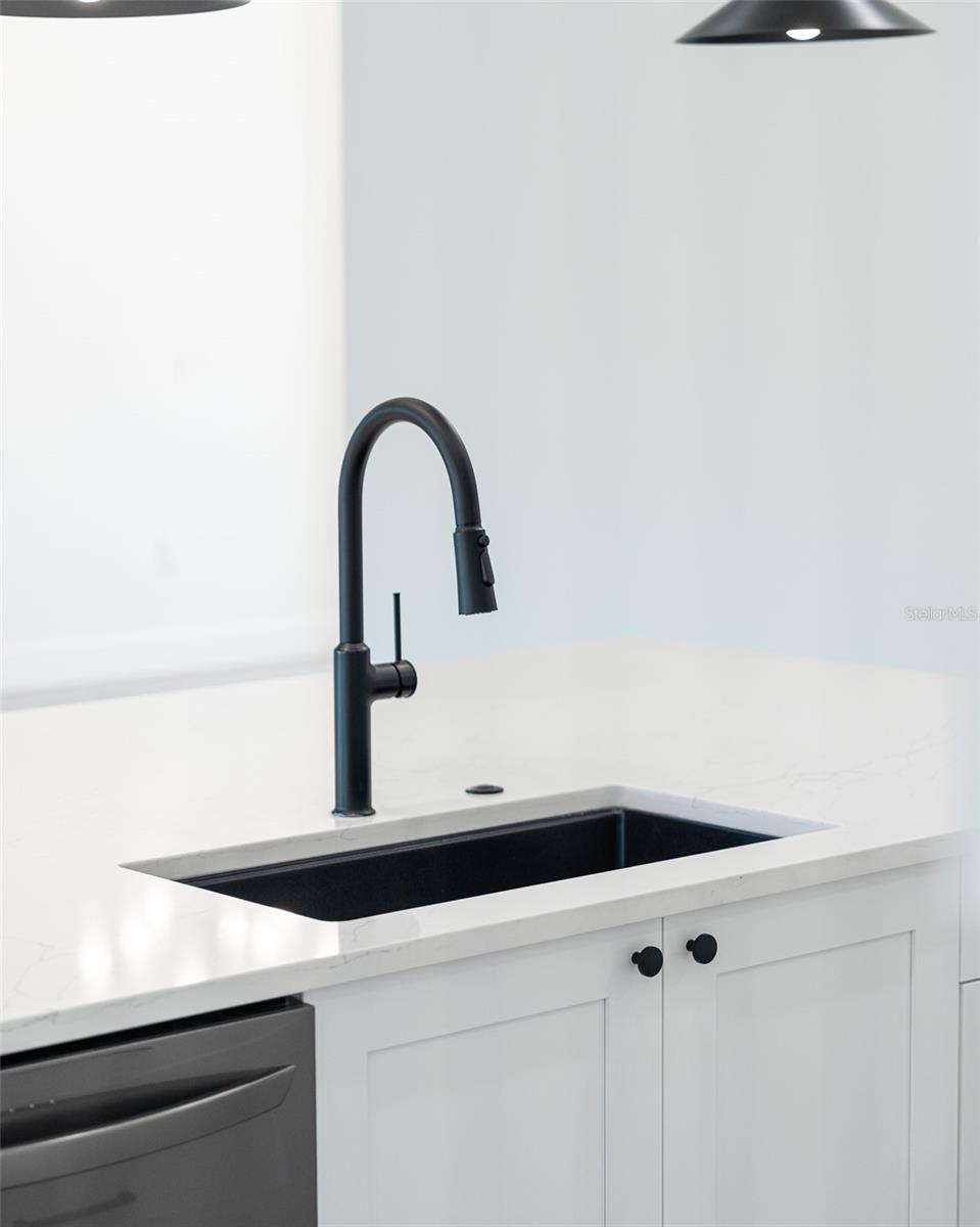 ROTONDA WEST PINE VALLEY - Residential