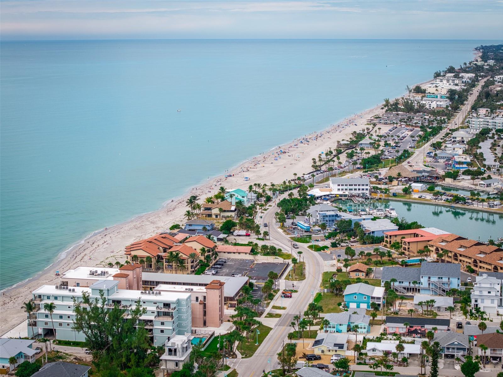 ROTONDA WEST PINE VALLEY - Residential