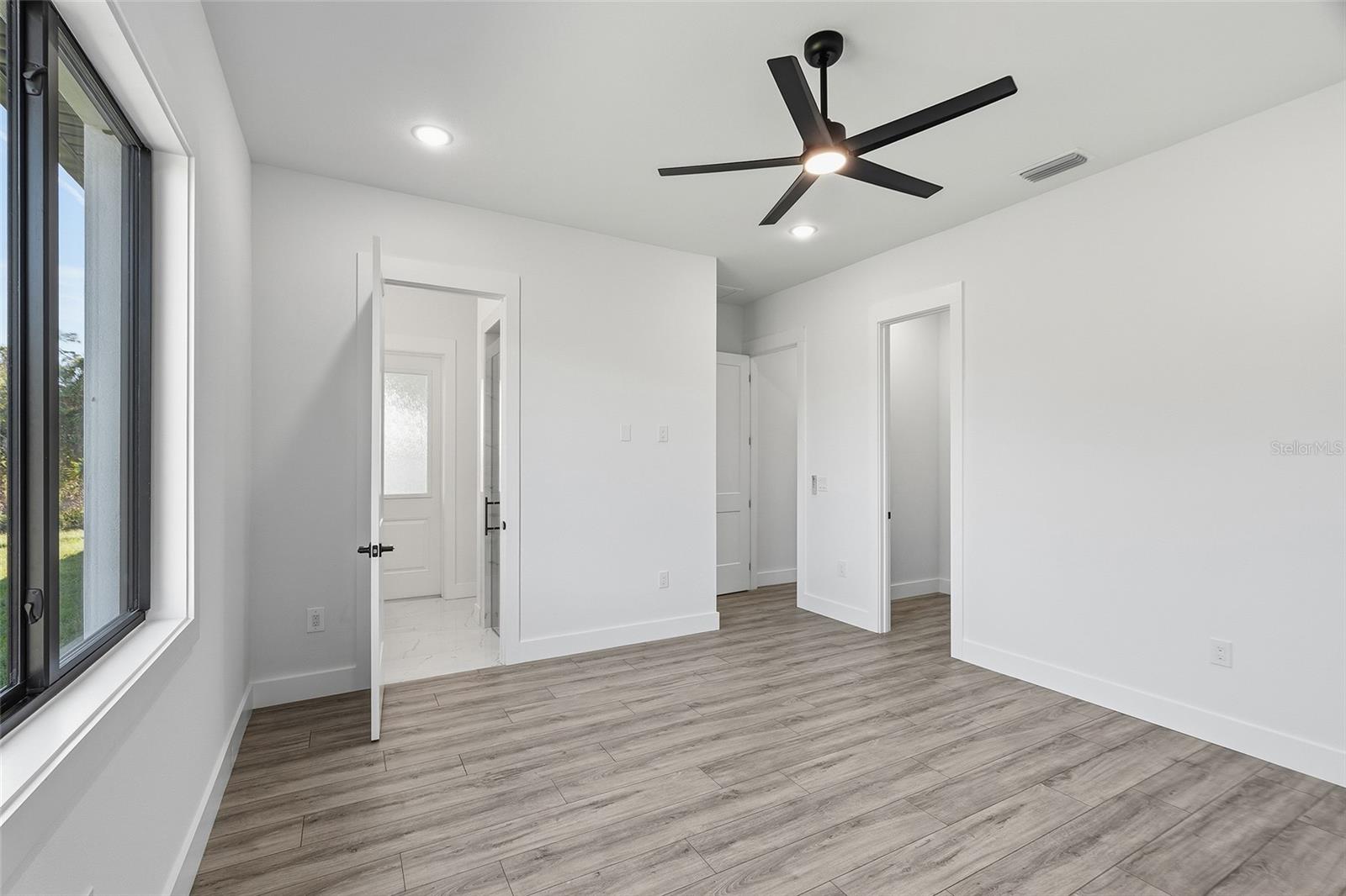 ROTONDA WEST PINE VALLEY - Residential