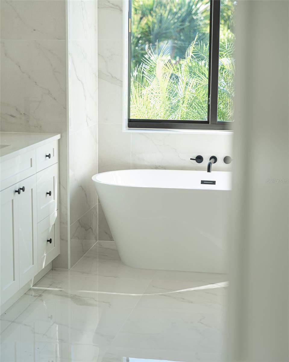 ROTONDA WEST PINE VALLEY - Residential