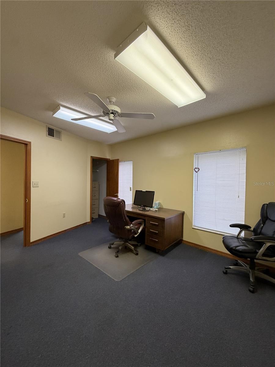 1400 W OAK STREET C1/D2