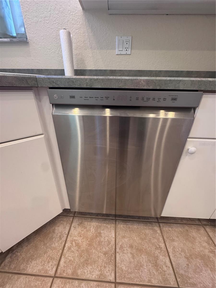 SEMINOLE LAKES PH 04 - Residential