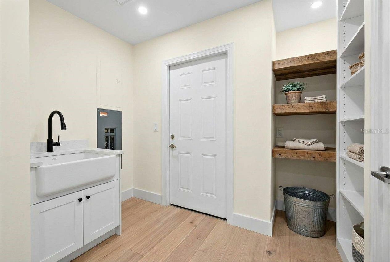 SUN-LIT SHORES - Residential