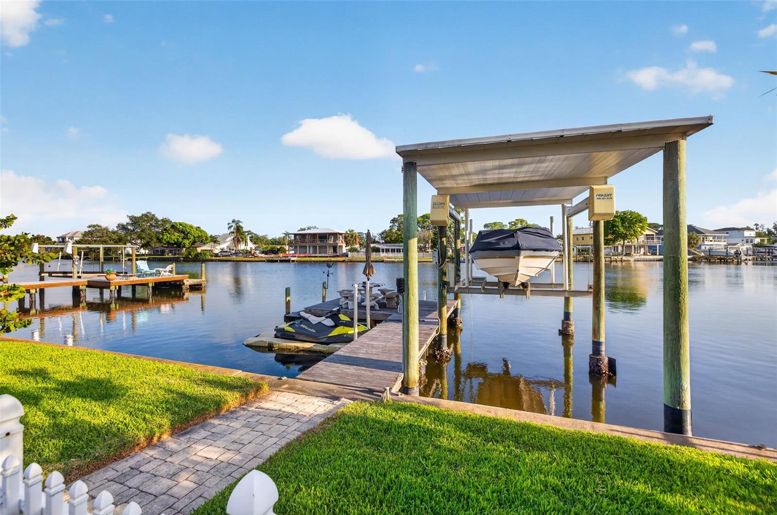 SUN-LIT SHORES - Residential