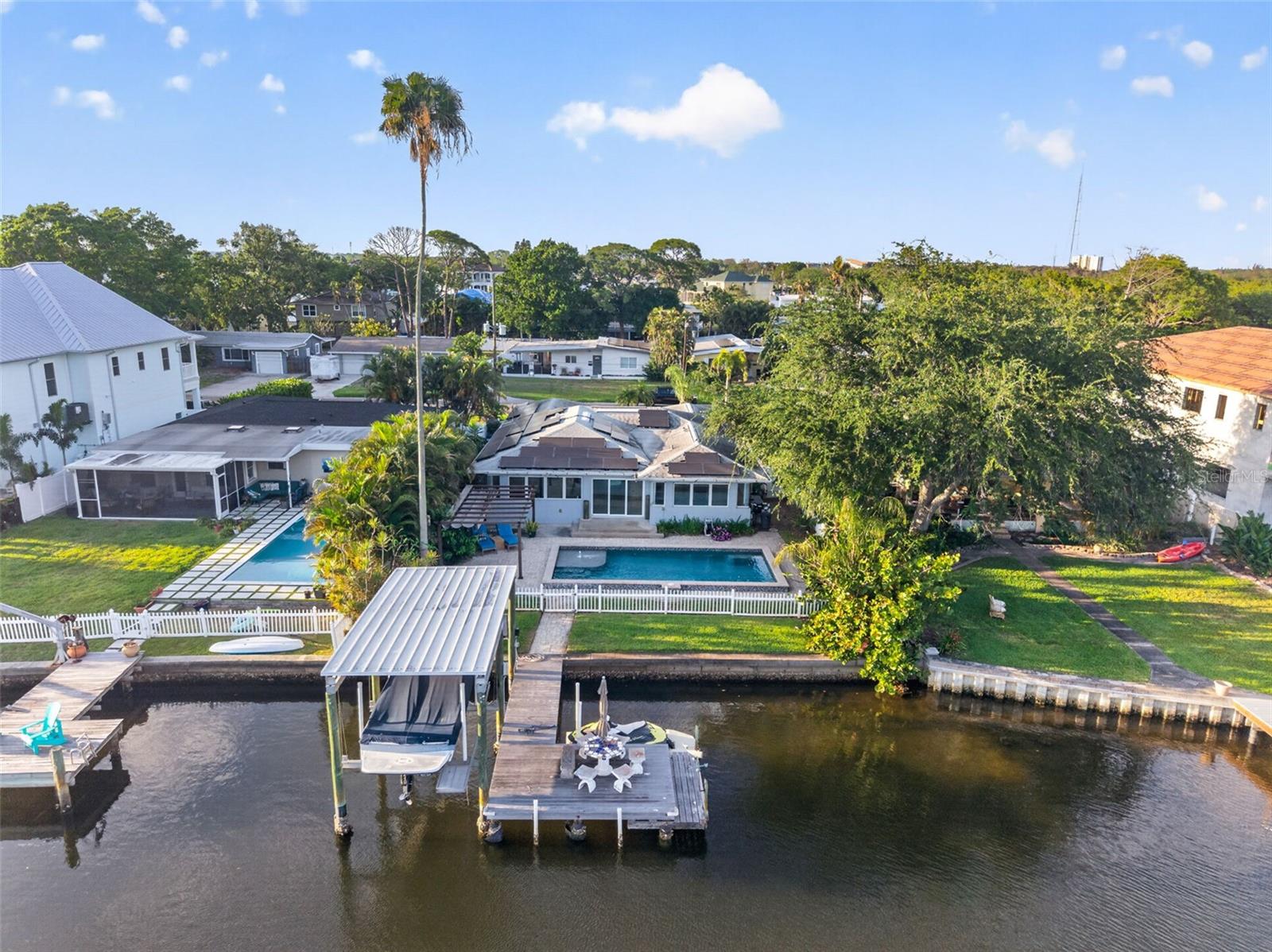 SUN-LIT SHORES - Residential