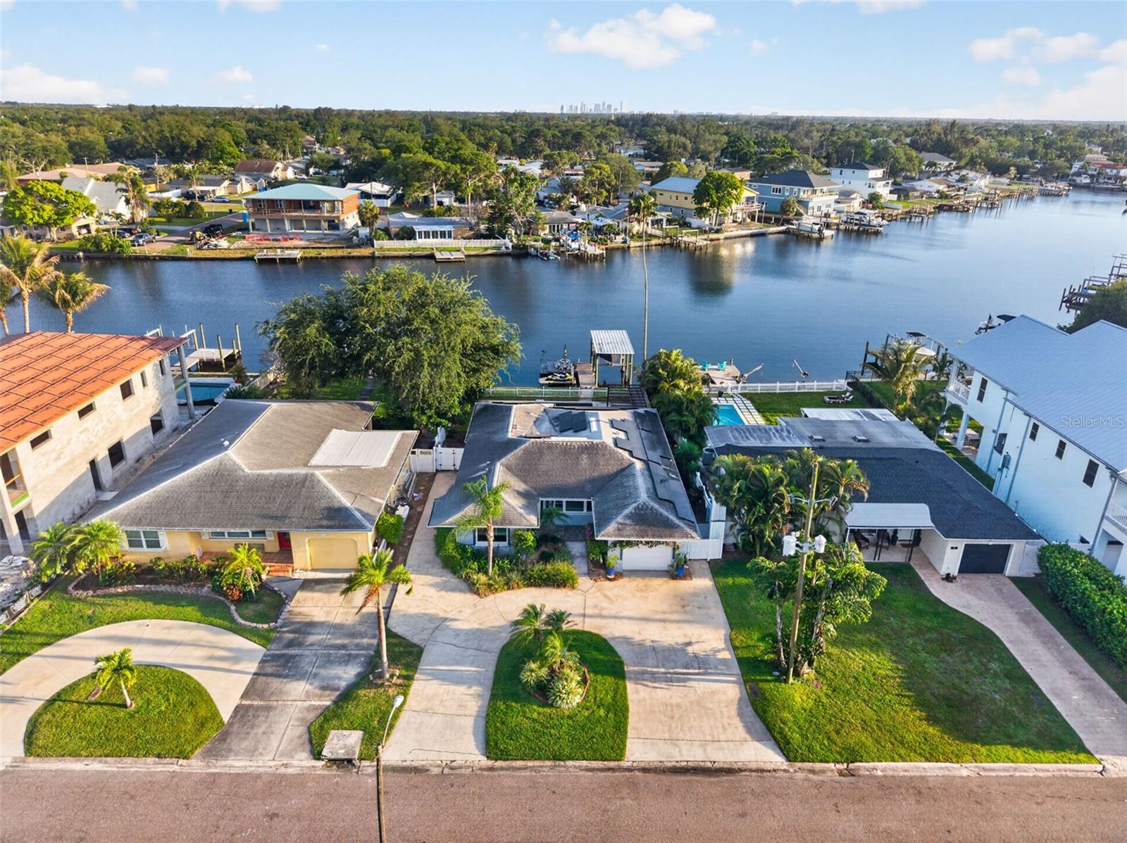 SUN-LIT SHORES - Residential