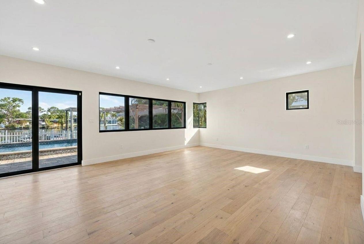 SUN-LIT SHORES - Residential