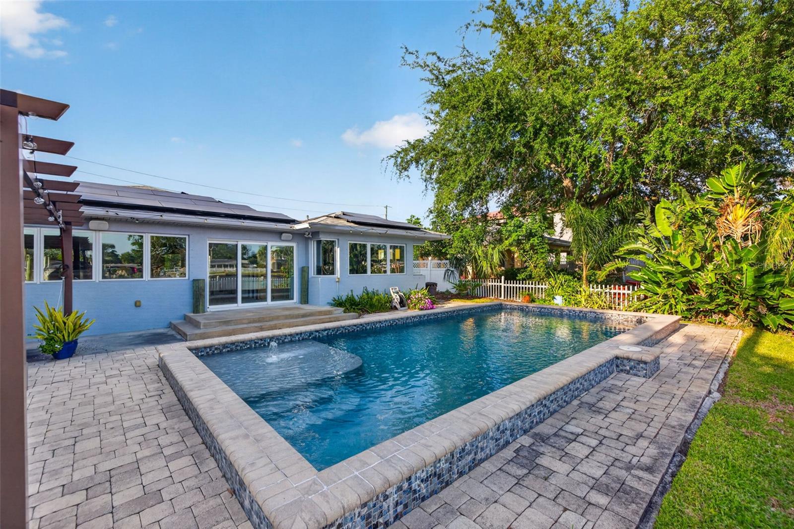 SUN-LIT SHORES - Residential