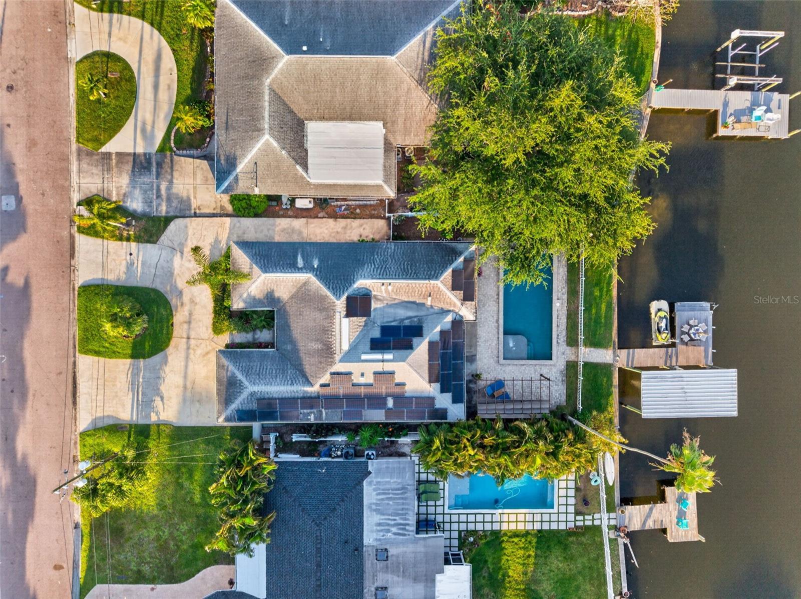 SUN-LIT SHORES - Residential
