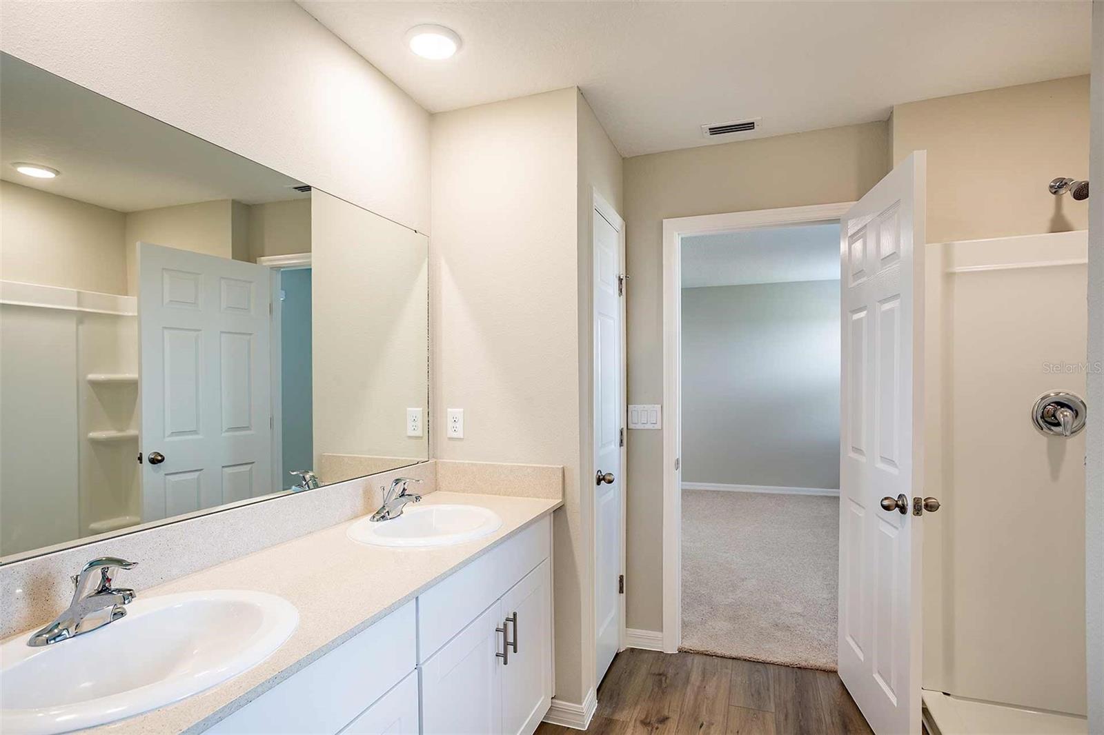TWO RIVERS - Residential