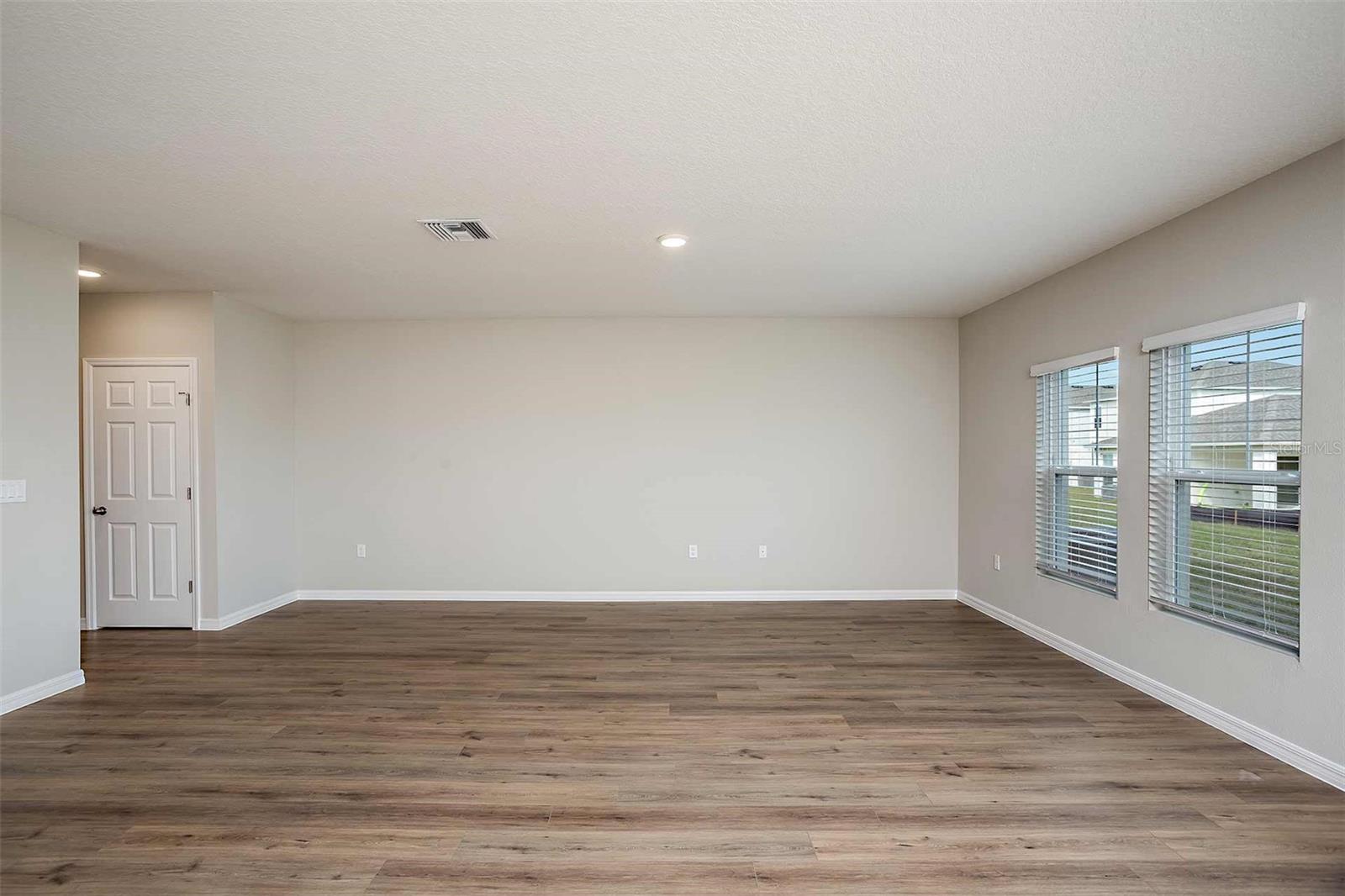 TWO RIVERS - Residential