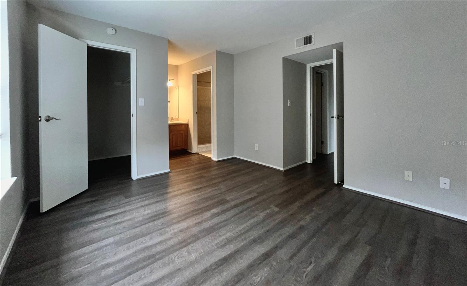 ENCLAVE AT ST PETERSBURG - Residential Lease