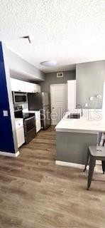 PALMS CLUB CONDO - Residential Lease