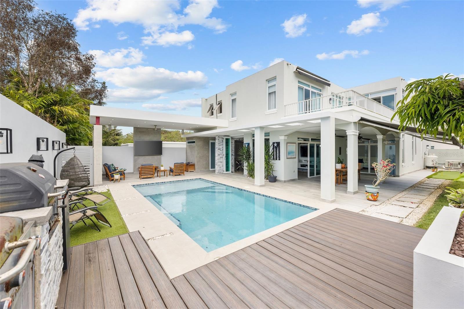 TREASURE POINT - Residential