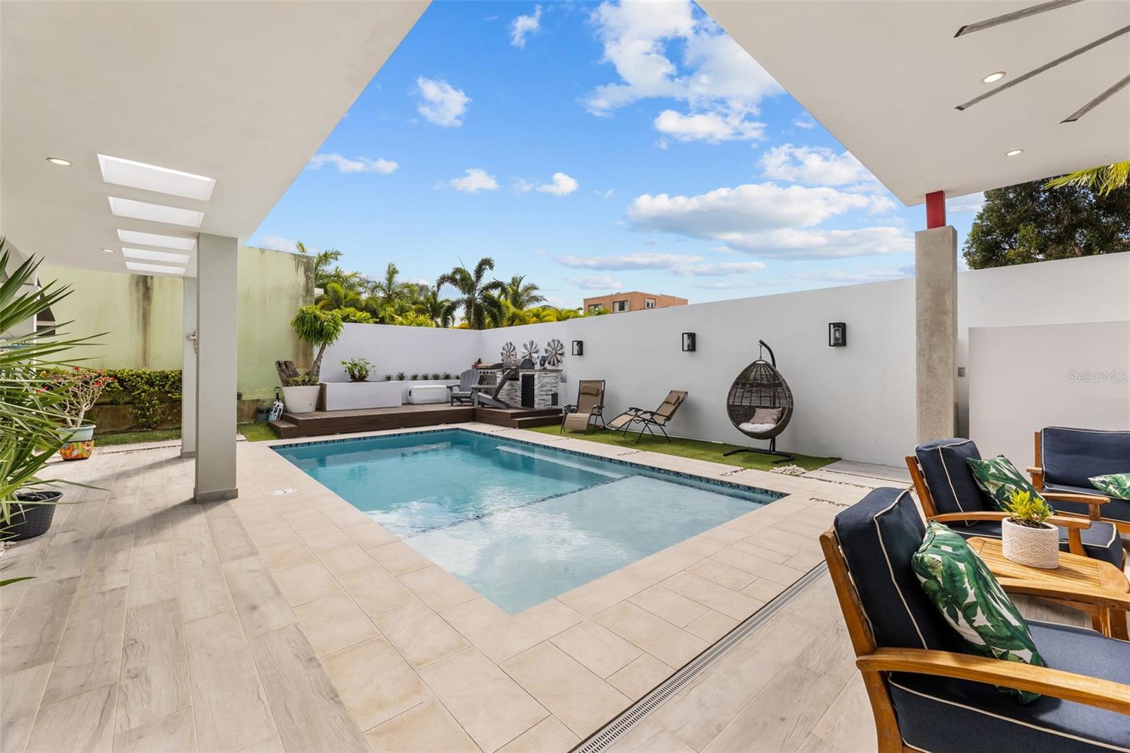 TREASURE POINT - Residential