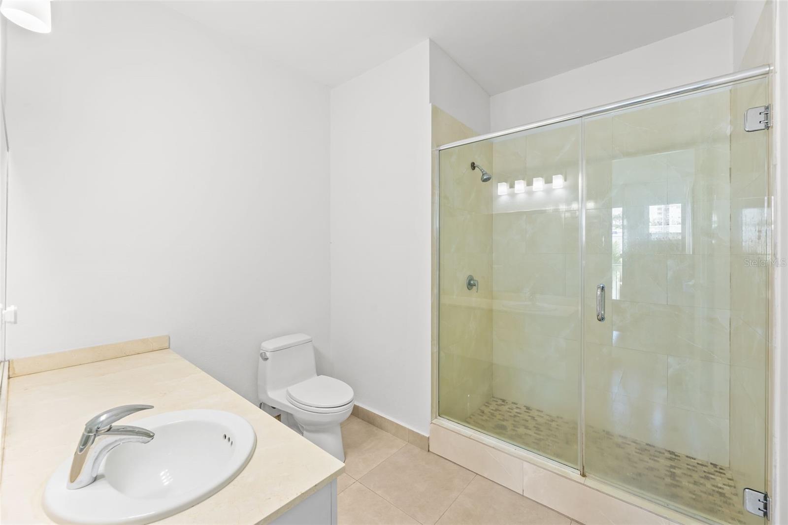 TREASURE POINT - Residential