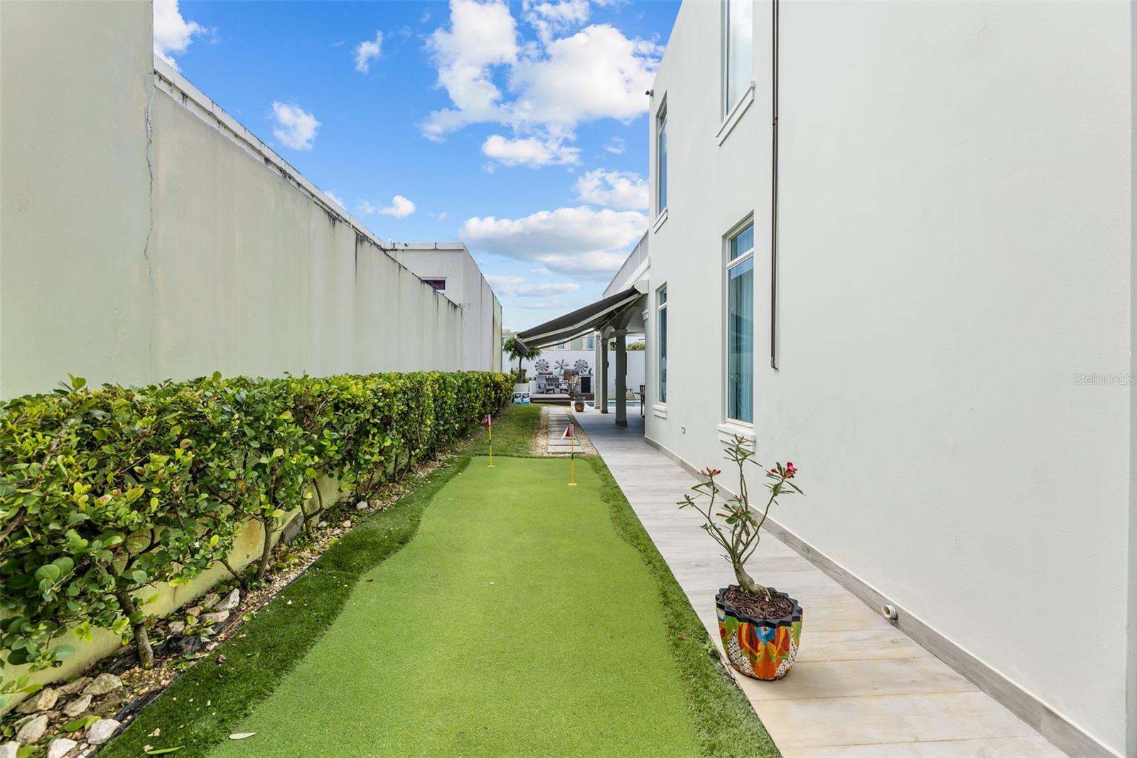 TREASURE POINT - Residential