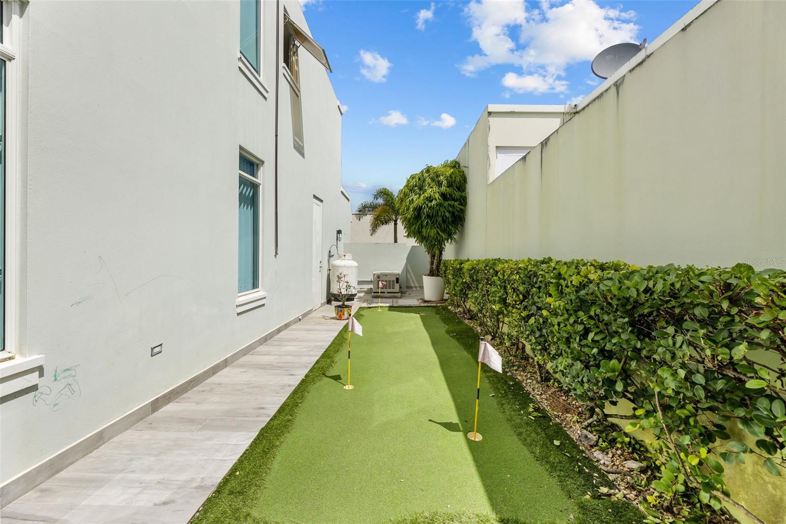 TREASURE POINT - Residential