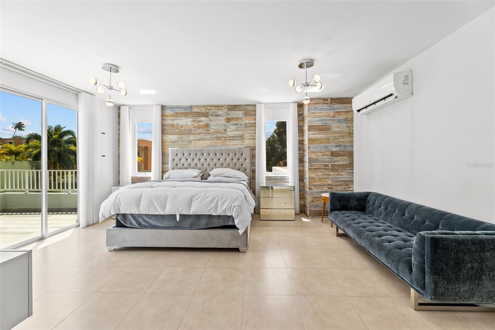 TREASURE POINT - Residential