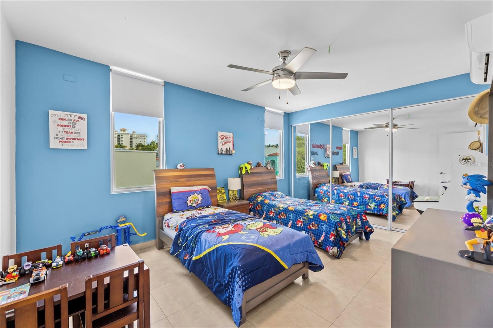 TREASURE POINT - Residential